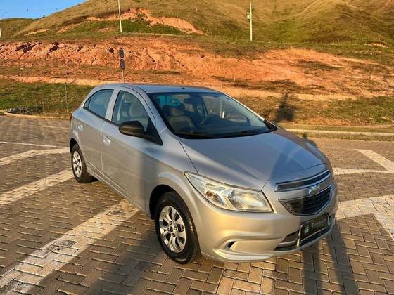 CHEVROLET ONIX 1.0 MPFI LT 8V FLEX 4P MANUAL CHEVROLET ONIX 1.0 MPFI LT 8V FLEX 4P MANUAL